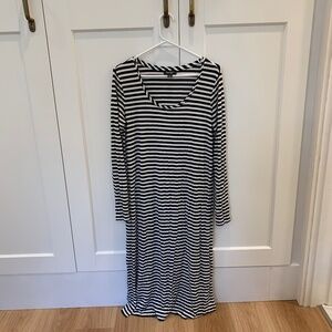 TWO Lord & Taylor Stretchy Midi Dresses